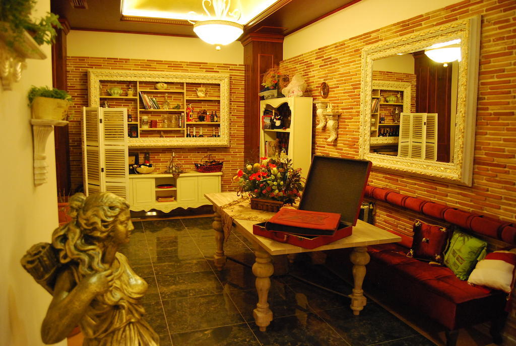 2 Kitarrat Boutique Hotel & Spa Дуррес Экстерьер фото
