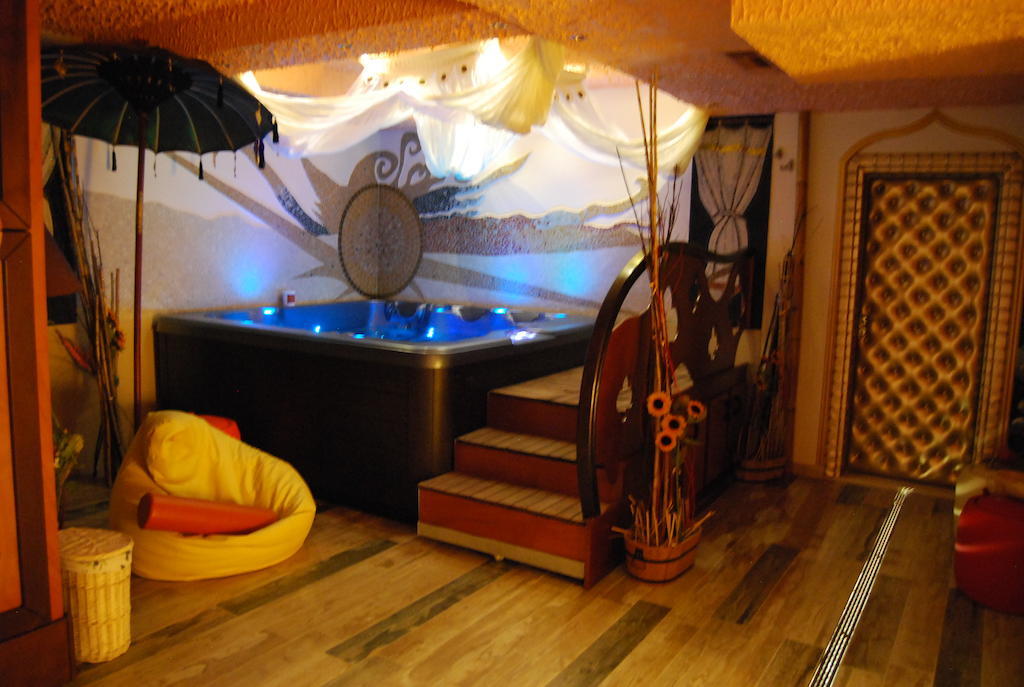 2 Kitarrat Boutique Hotel & Spa Дуррес Экстерьер фото