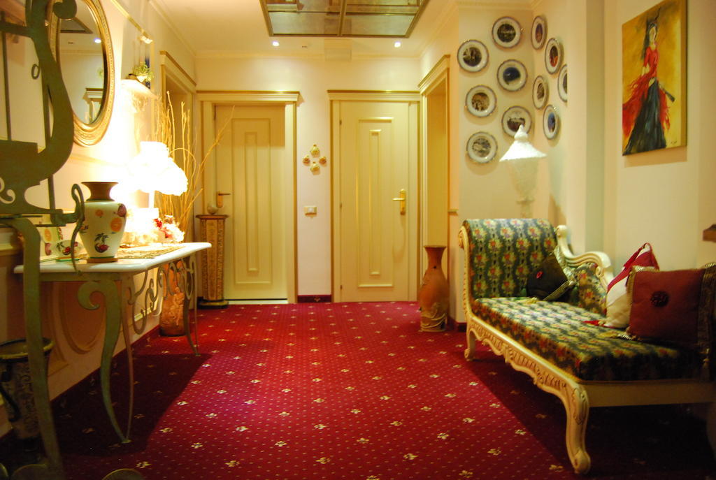 2 Kitarrat Boutique Hotel & Spa Дуррес Экстерьер фото