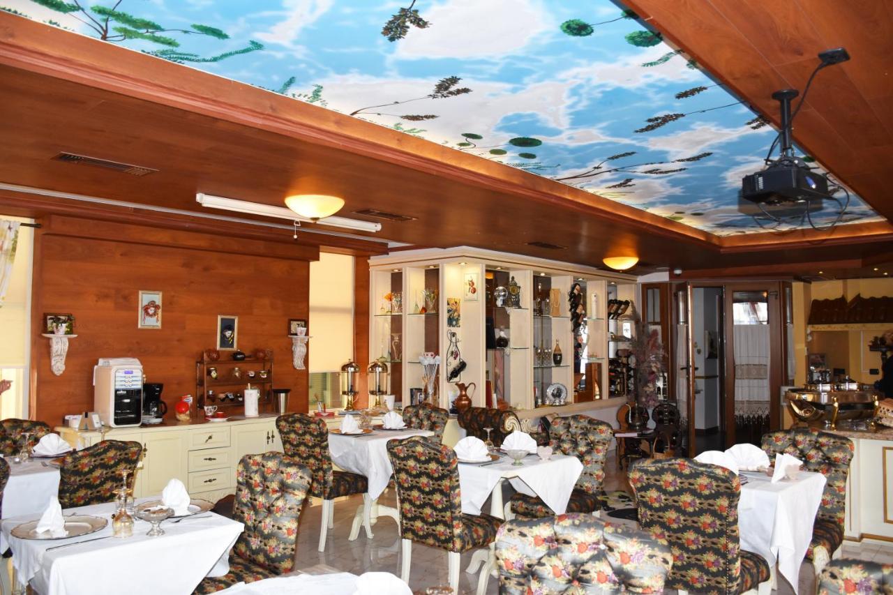 2 Kitarrat Boutique Hotel & Spa Дуррес Экстерьер фото