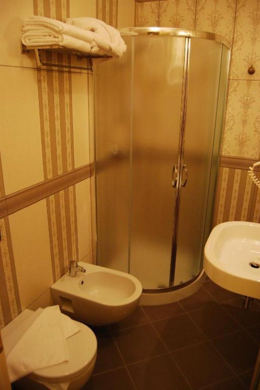 2 Kitarrat Boutique Hotel & Spa Дуррес Экстерьер фото