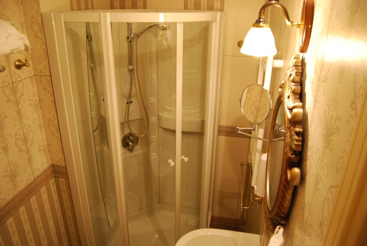 2 Kitarrat Boutique Hotel & Spa Дуррес Экстерьер фото