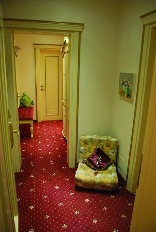 2 Kitarrat Boutique Hotel & Spa Дуррес Экстерьер фото