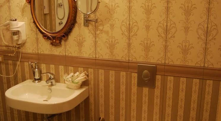2 Kitarrat Boutique Hotel & Spa Дуррес Экстерьер фото