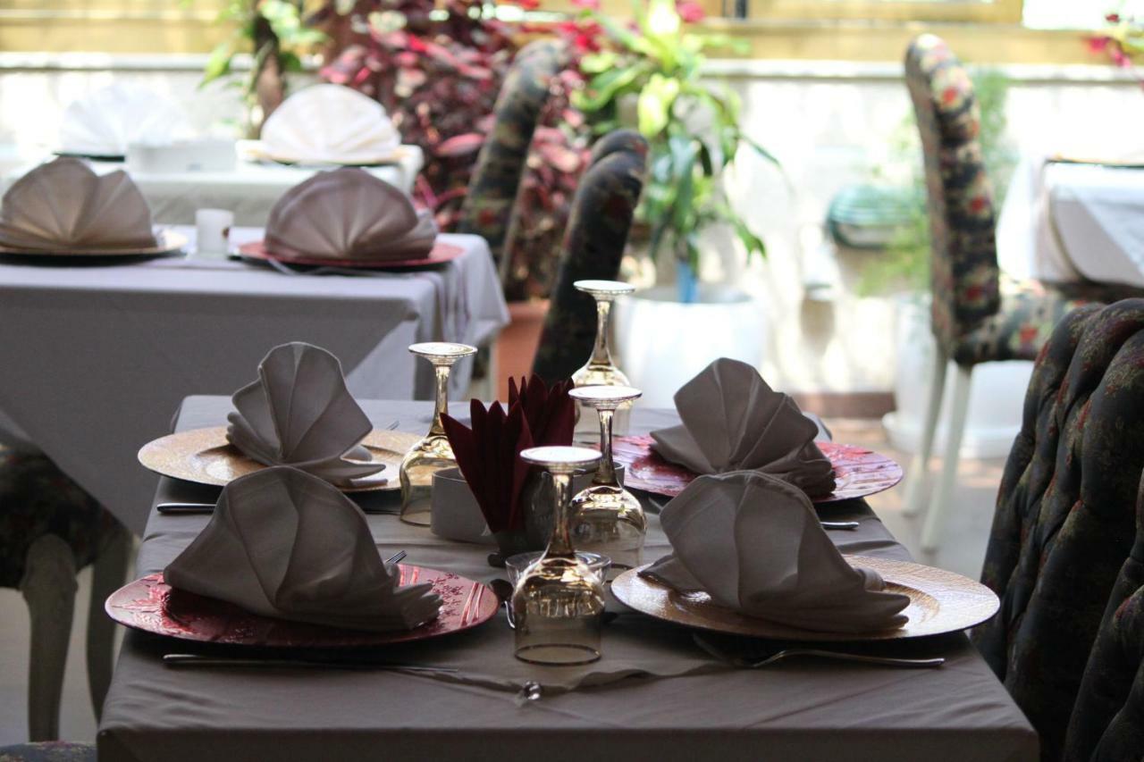 2 Kitarrat Boutique Hotel & Spa Дуррес Экстерьер фото